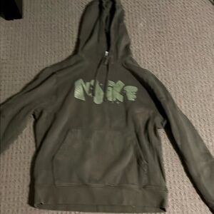 nike army green hoodie